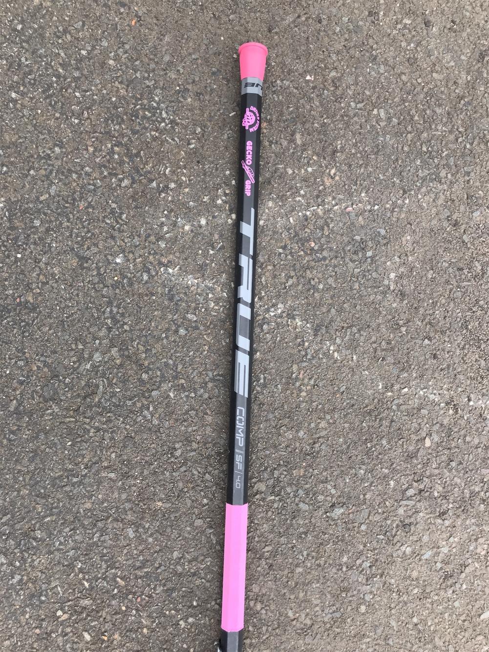 TRUE COMP SF 4.0, 6 Flex Driver Lacrosse Shaft with Gecko Grip Black