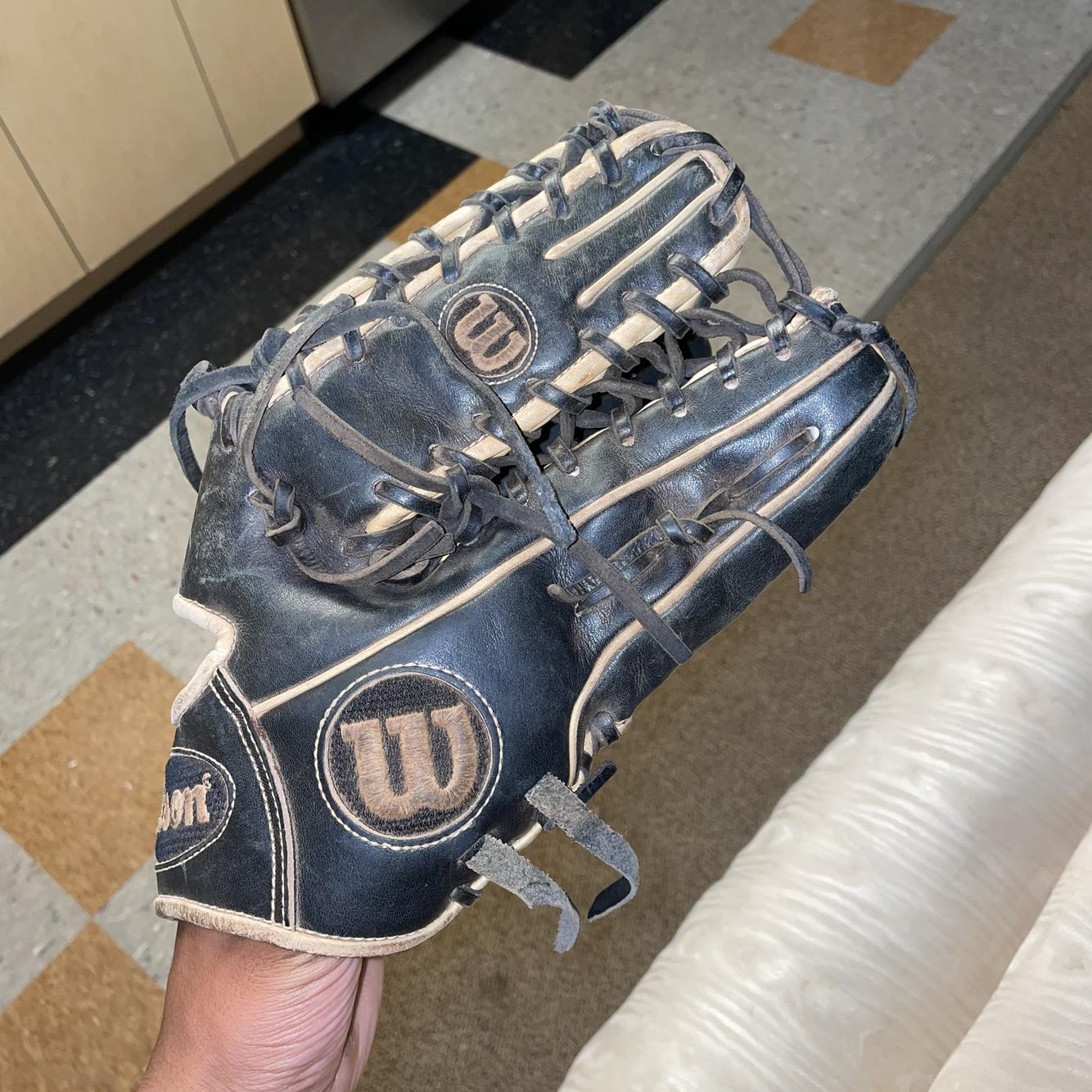 Black High School/College Outfield A2000 12.75" Baseball Glove