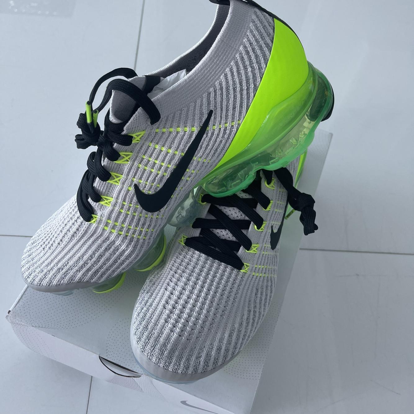 nike vapormax size 12.5