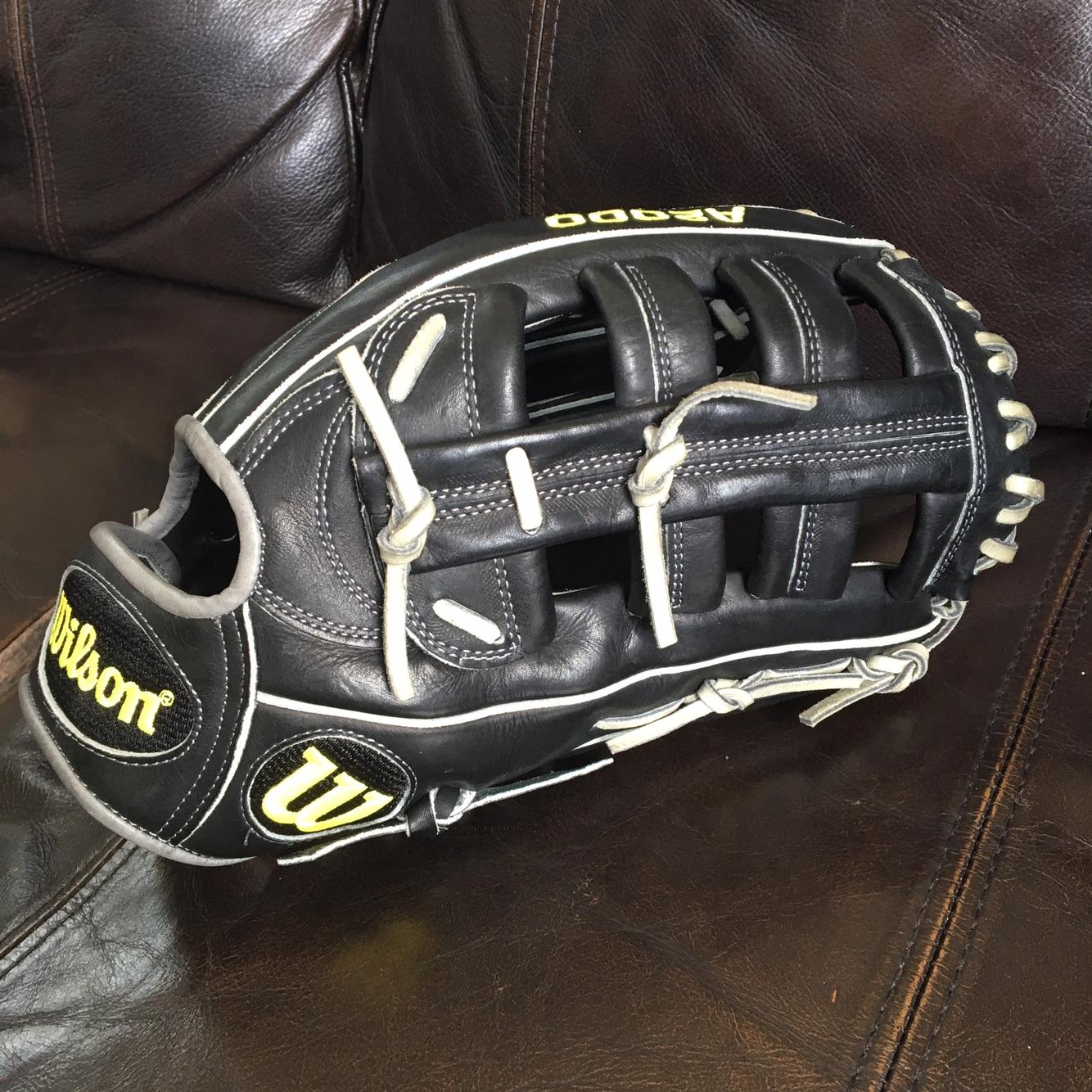 Wilson A2000 ELO 12.75 Japan Made Baseball Glove SidelineSwap