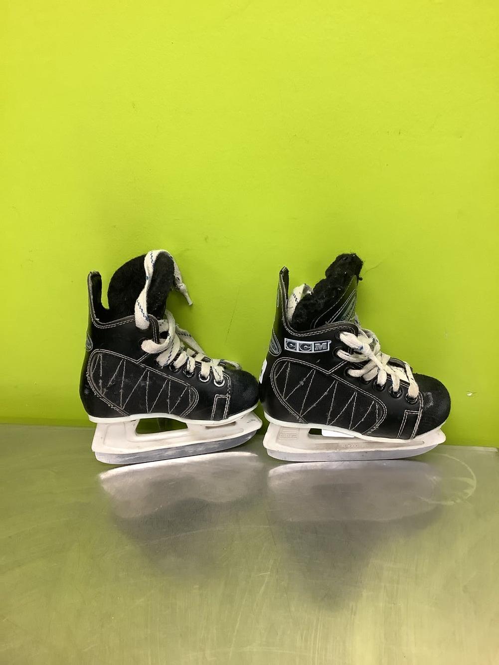 Used Ccm Powerline 60 Youth 09.0 Ice Skates Ice Hockey Skates