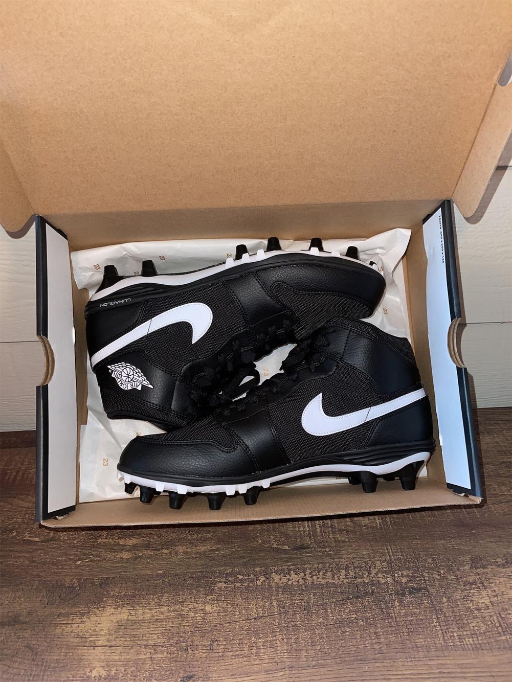 gold jordan football cleats