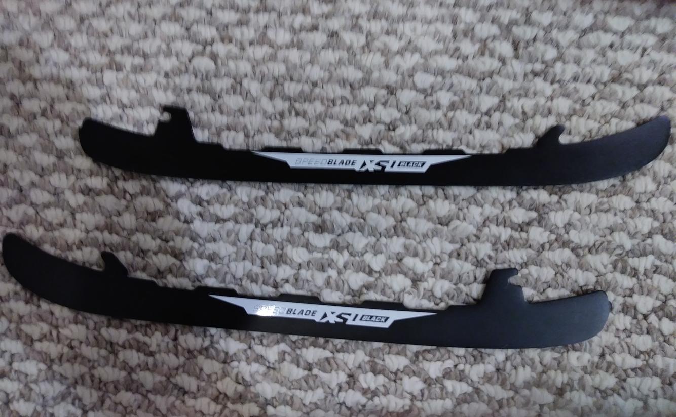 New 271 mm CCM SPEEDBLADE XS1 BLACK RUNNER PAIR SidelineSwap