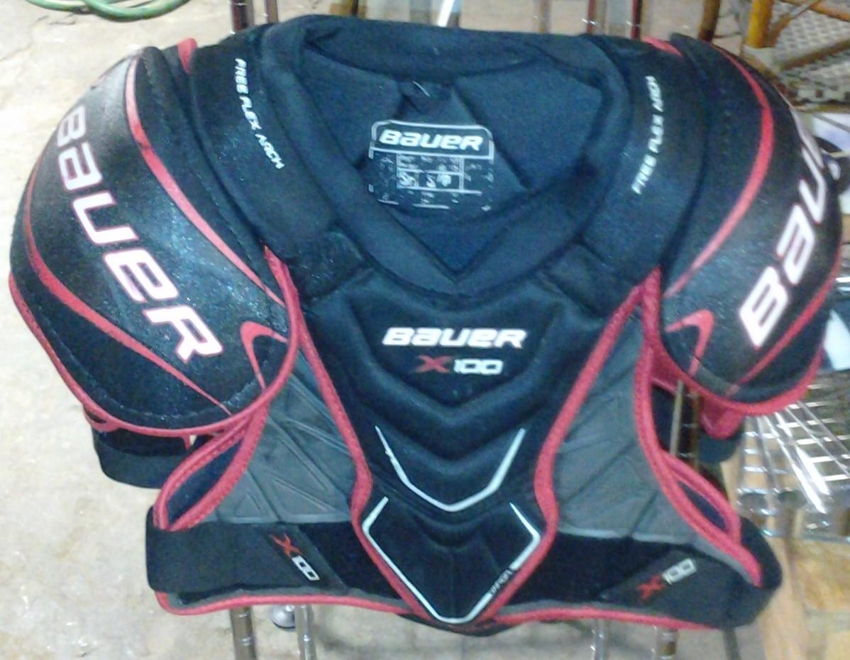 Senior Bauer Vapor X100 Shoulder Pads SidelineSwap