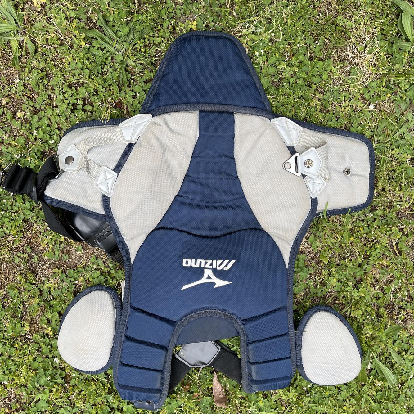 Youth Mizuno Samurai Catcher's Set w/Mizuno Gear Bag SidelineSwap