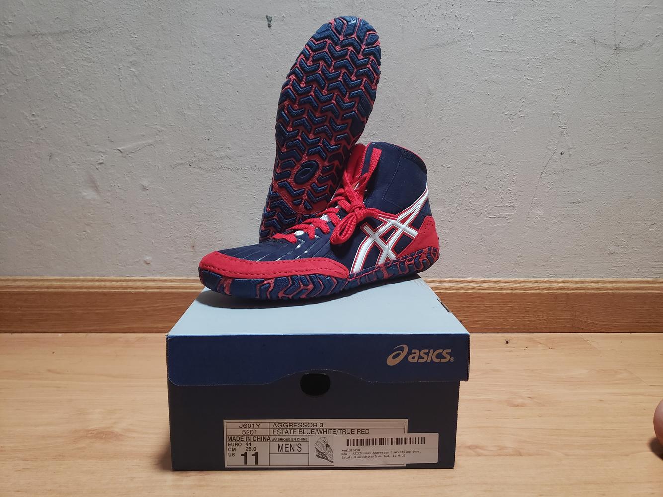 asics aggressors 3