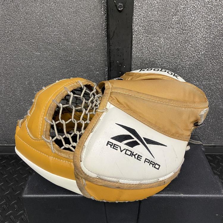Senior Goalie Glove + Blocker Set • Reebok Revoke Pro Set SidelineSwap
