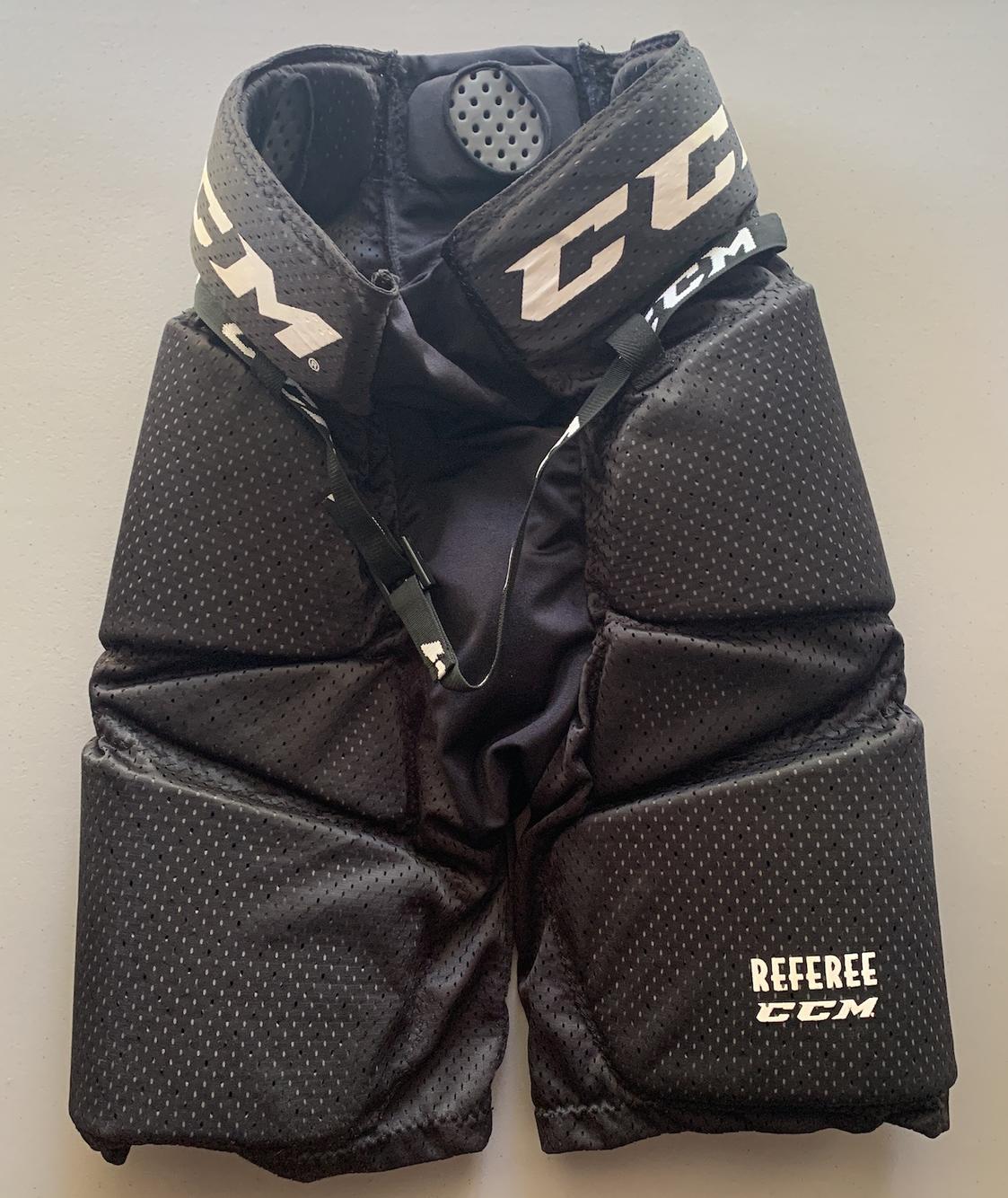 CCM Referee Girdle, with Cup, Senior/Medium USED/Practically New