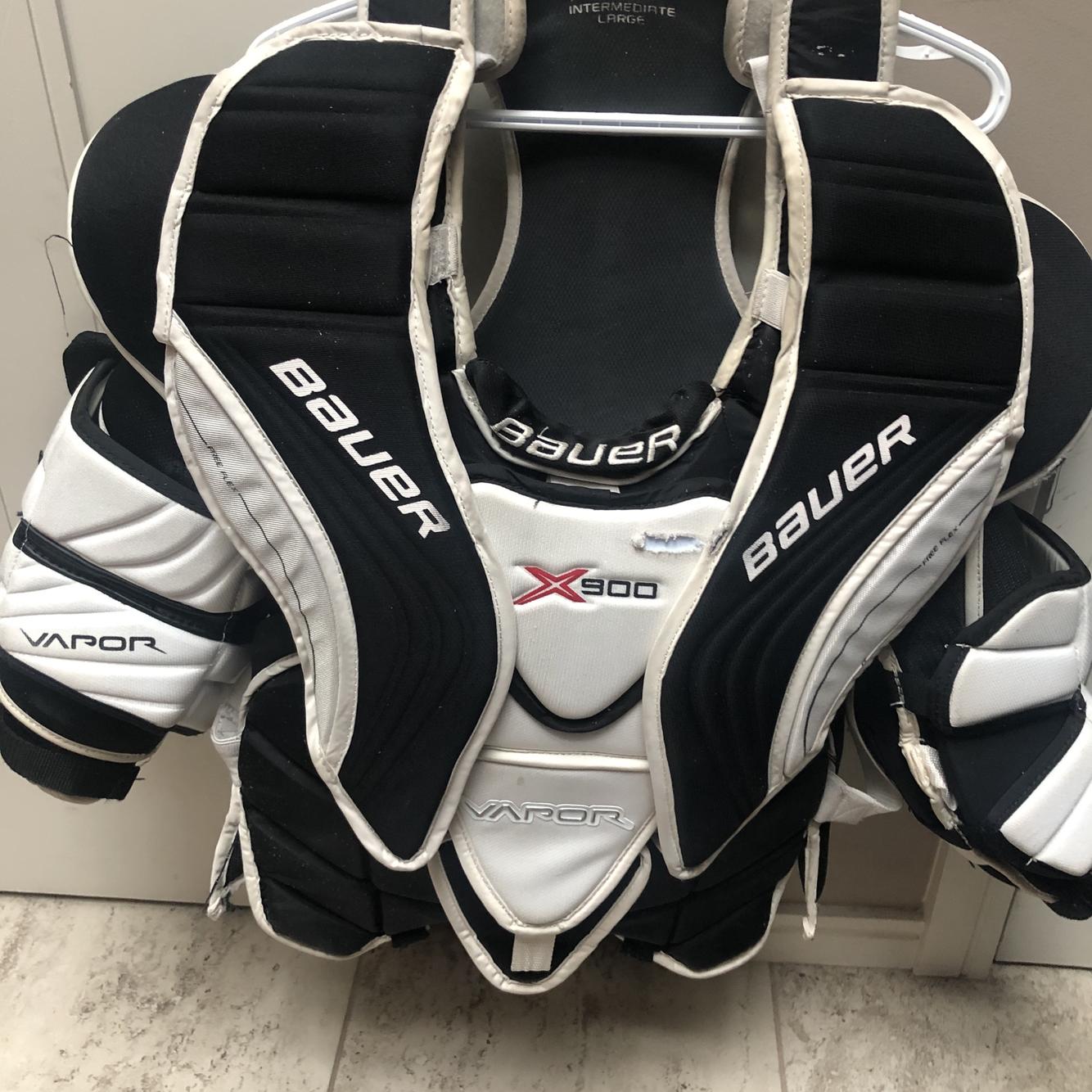 Intermediate Large Bauer Vapor X900 Goalie Chest Protector SidelineSwap