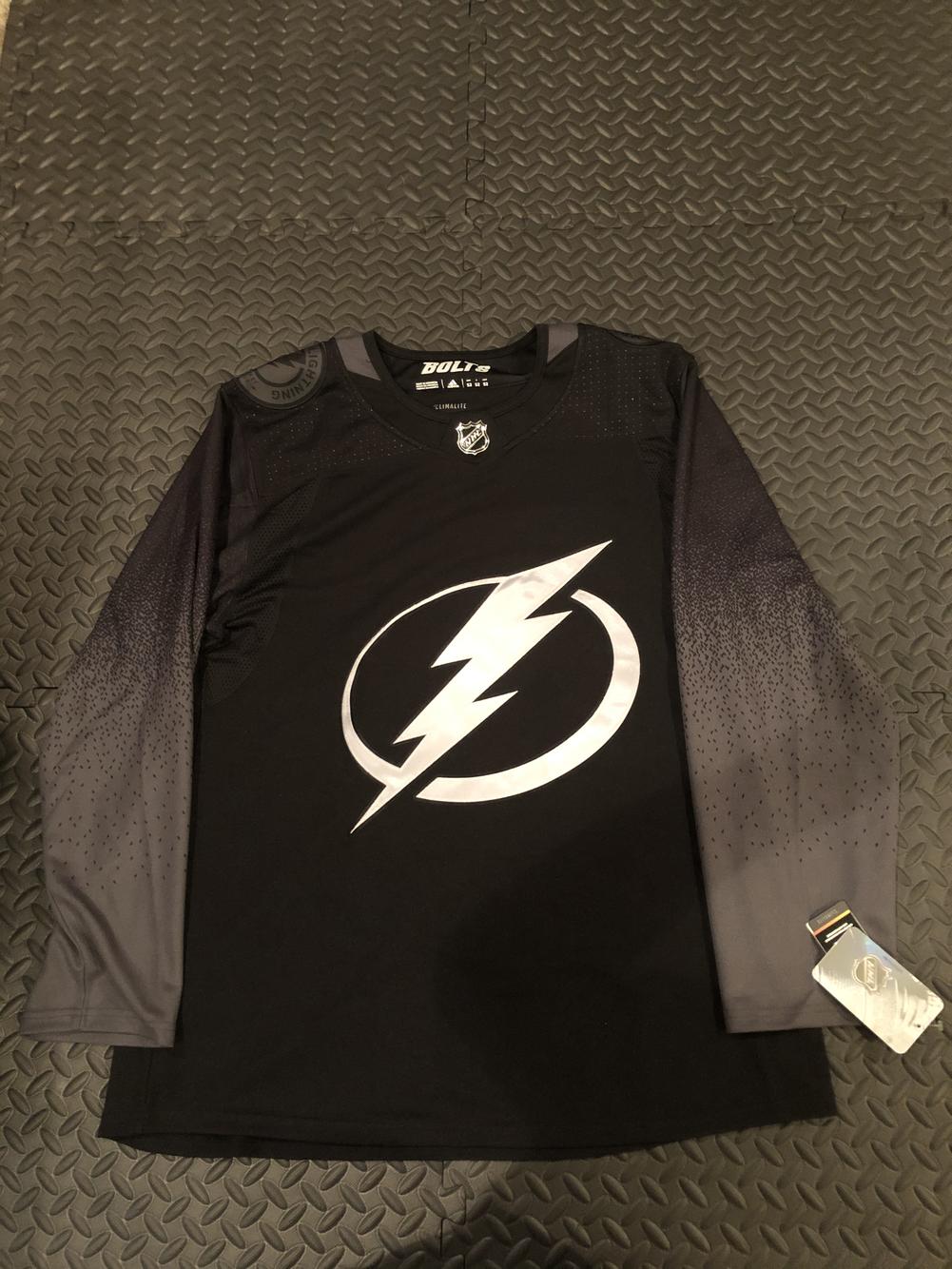 Tampa bay Lightning alternate Men's New Adult Size 52 Adidas Jersey