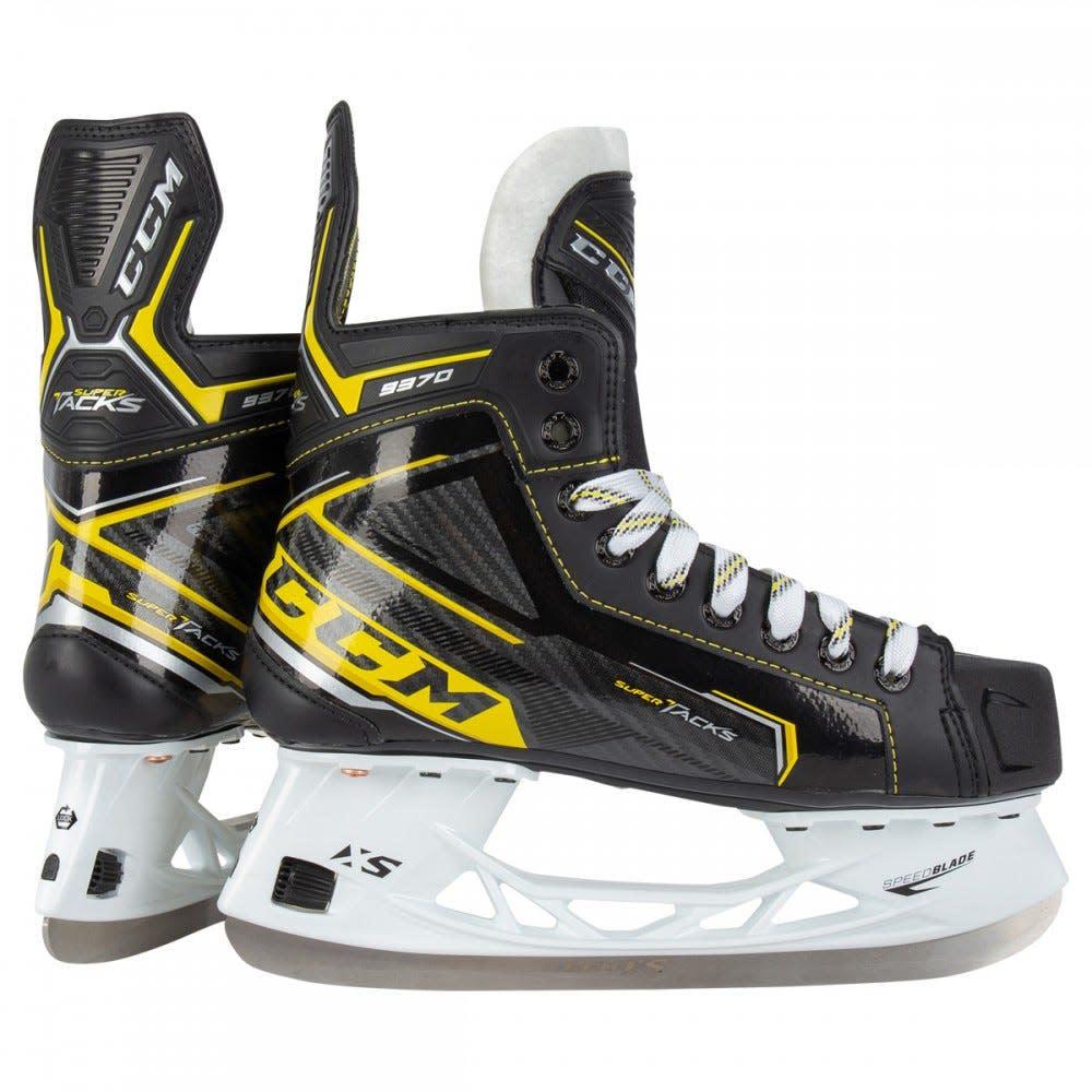 New Junior CCM Super Tacks 9370 Hockey Skates Extra Wide Width Size 5.0