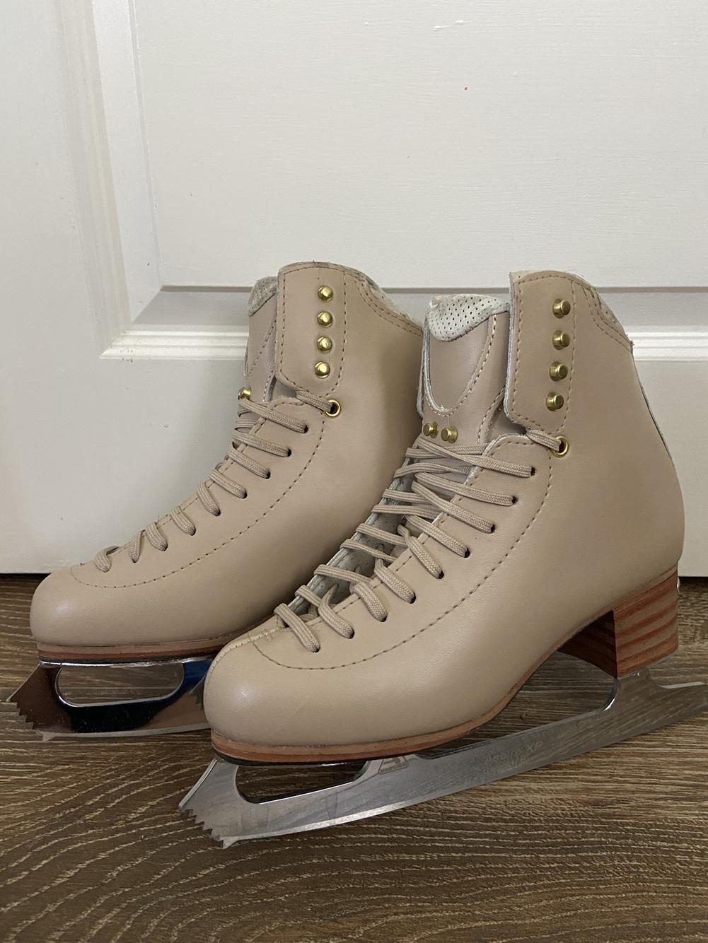 Jackson Figure Skates SidelineSwap