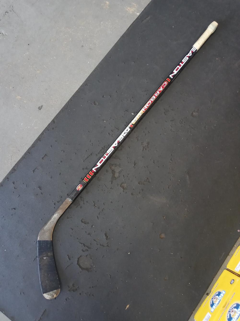 Used Easton Carbontip 60 Flex Pattern 5 Ice Hockey Sticks Junior