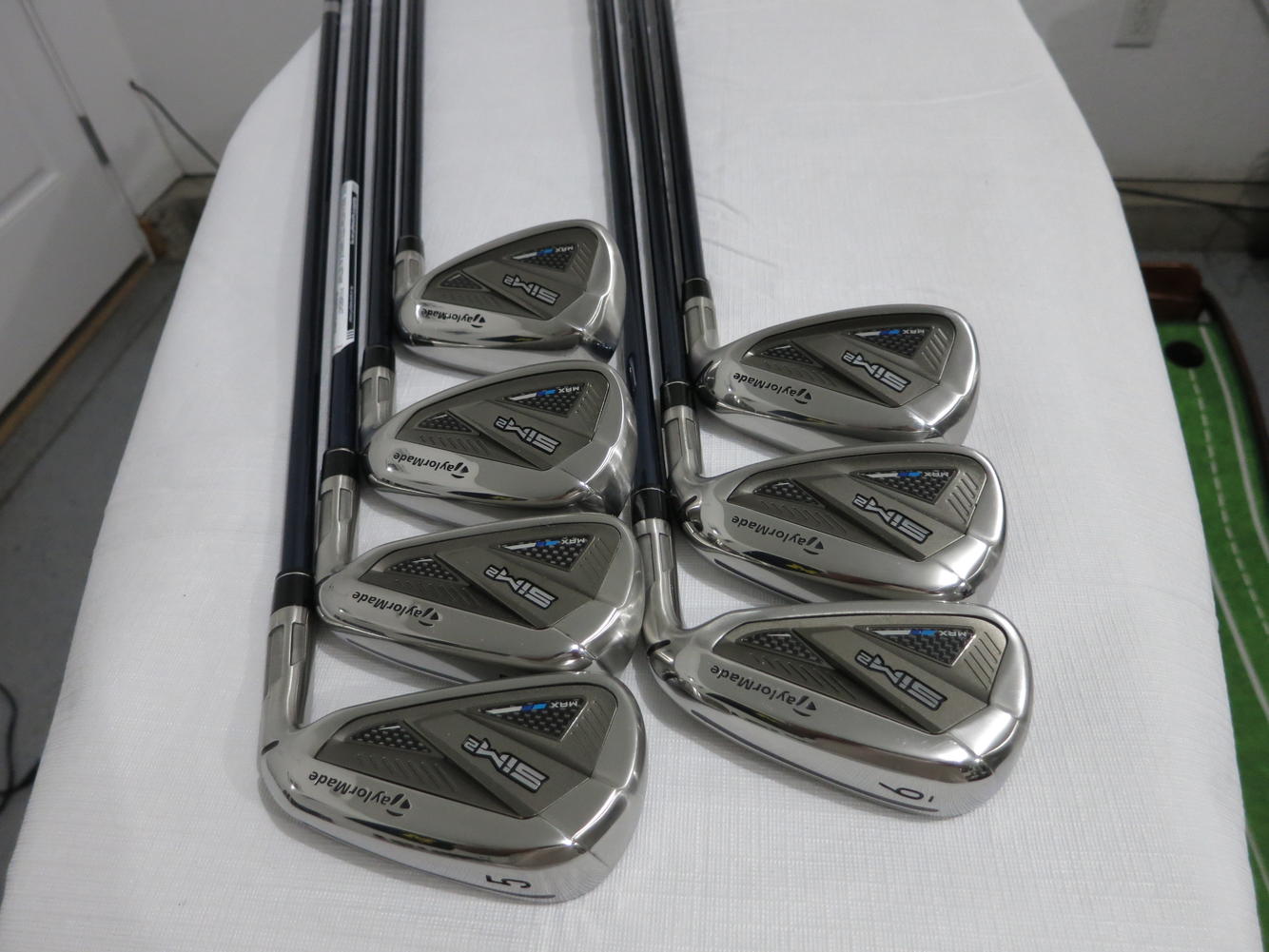 TaylorMade 2021 SIM2 Max Iron Set 5PW, AW Ventus Blue Regular Graphite NEW SidelineSwap