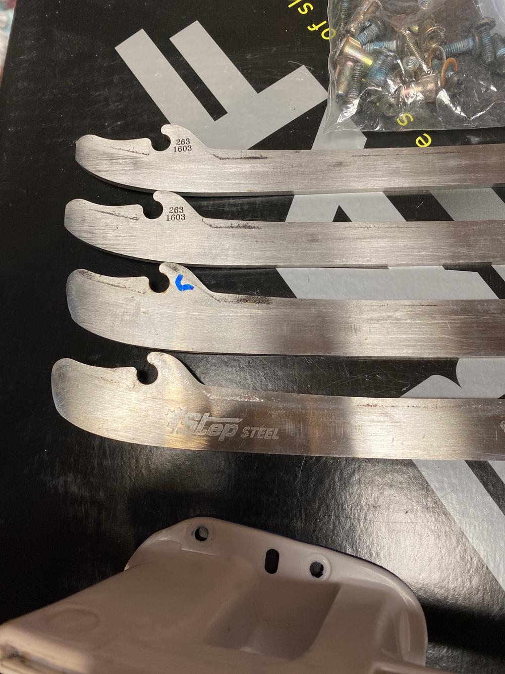 Graf Cobra 263 Holders W/ Step & Cobra Runners SidelineSwap