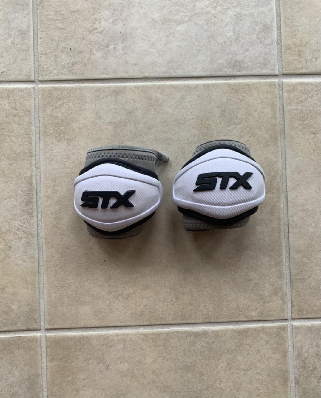 STX Stallion 500 Medium Elbow Pads SidelineSwap