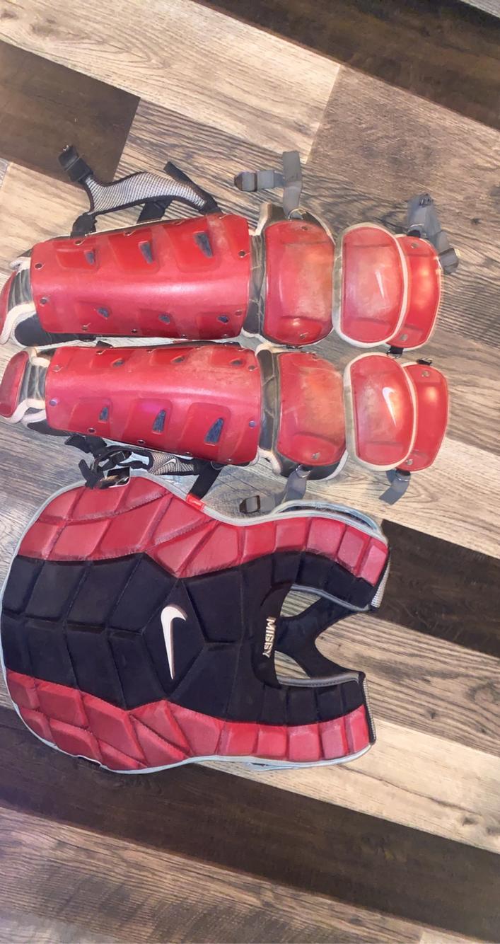 Adult Nike Catcher's Set SidelineSwap