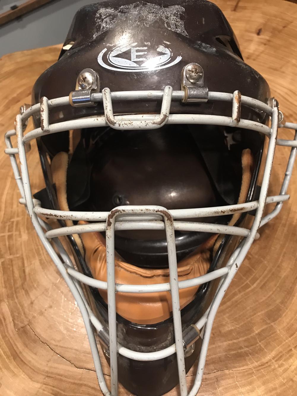 Easton Catchers Mask SidelineSwap
