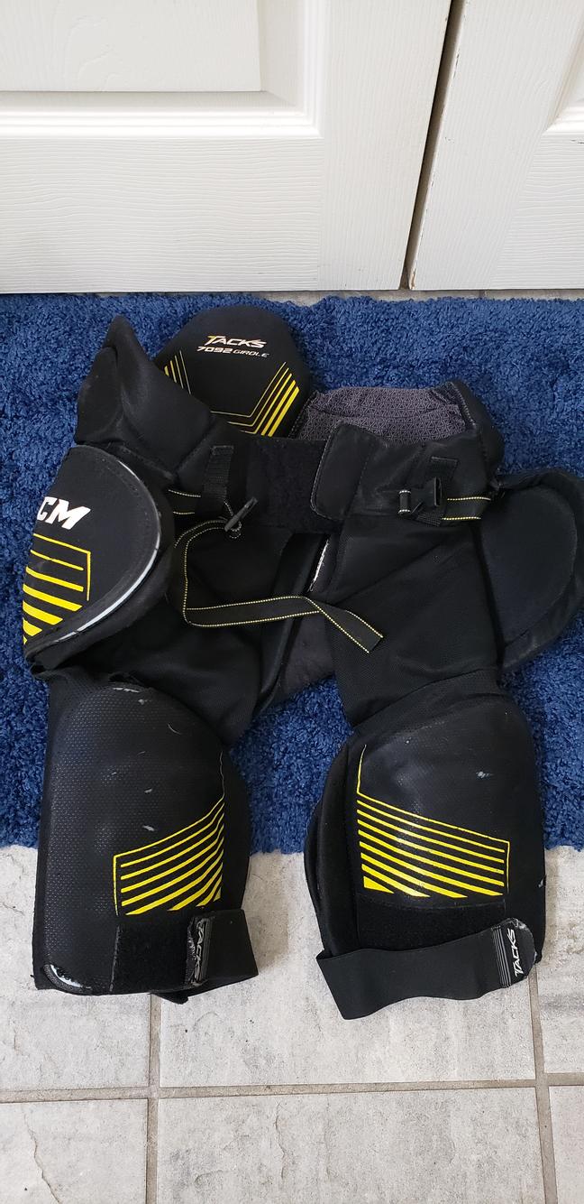 Junior XL CCM Tacks 7092 Girdle SidelineSwap