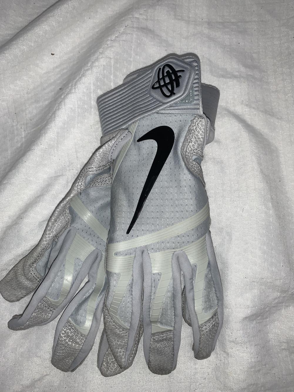 Used Large Gray&Black Adidas Batting Gloves SidelineSwap