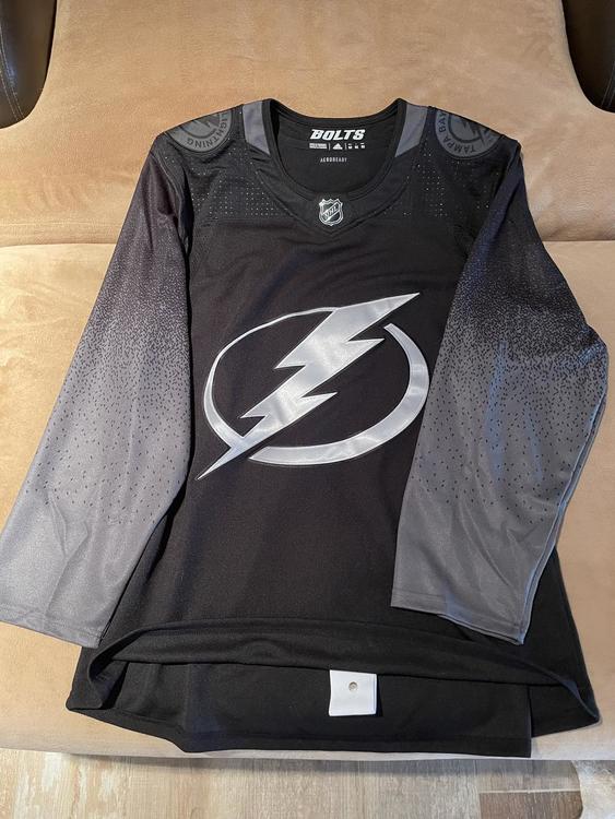 Tampa Bay Lightning Alternate Black Adult New Size 52 Adidas Jersey. OFFICIAL JERSEY! Tampa Bay Lightning Alternate Black Adult New Size 52 Adidas Jersey. OFFICIAL JERSEY!