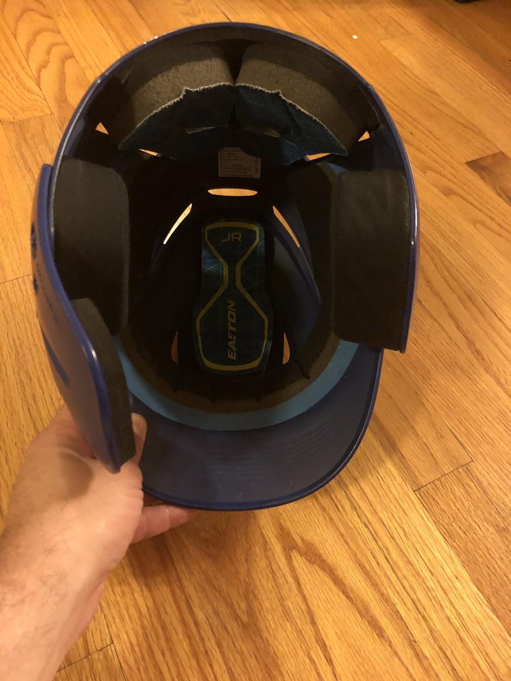 Easton Elite X Youth Baseball/Softball Helmet. SidelineSwap