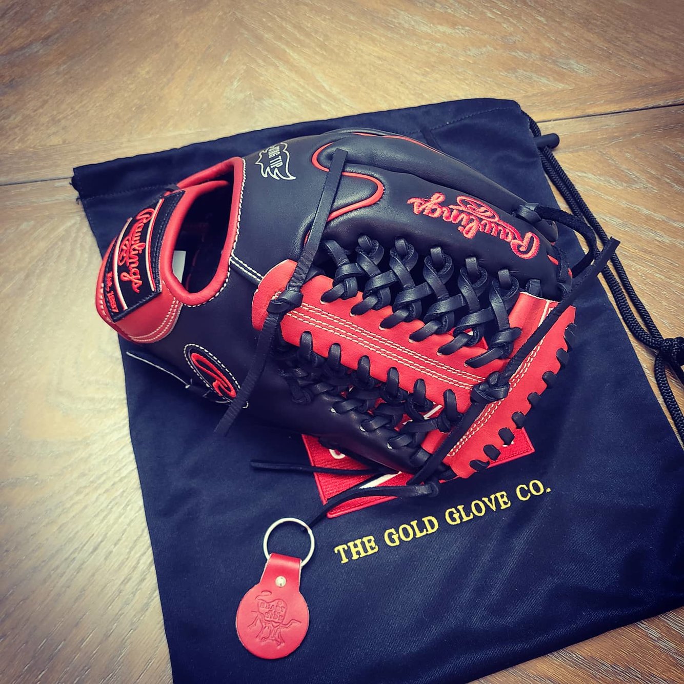 New Rawlings glove of the month. pro205w4sbs SidelineSwap