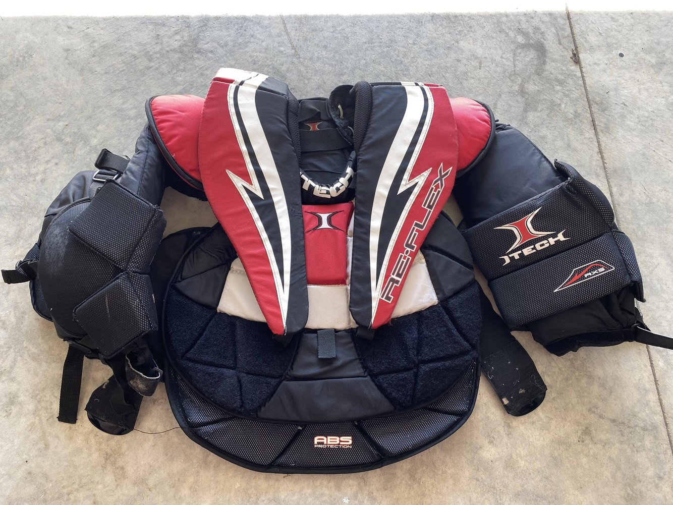 Used Large Itech Goalie Chest Protector SidelineSwap