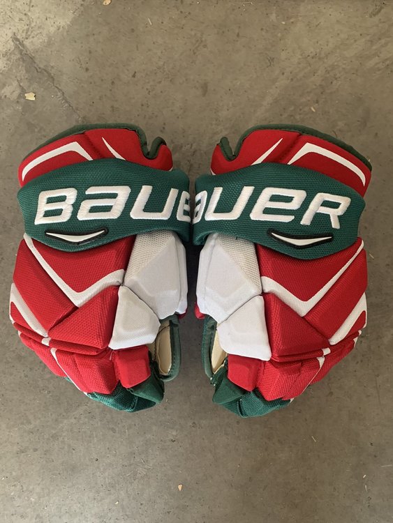 new jersey devils hockey gloves