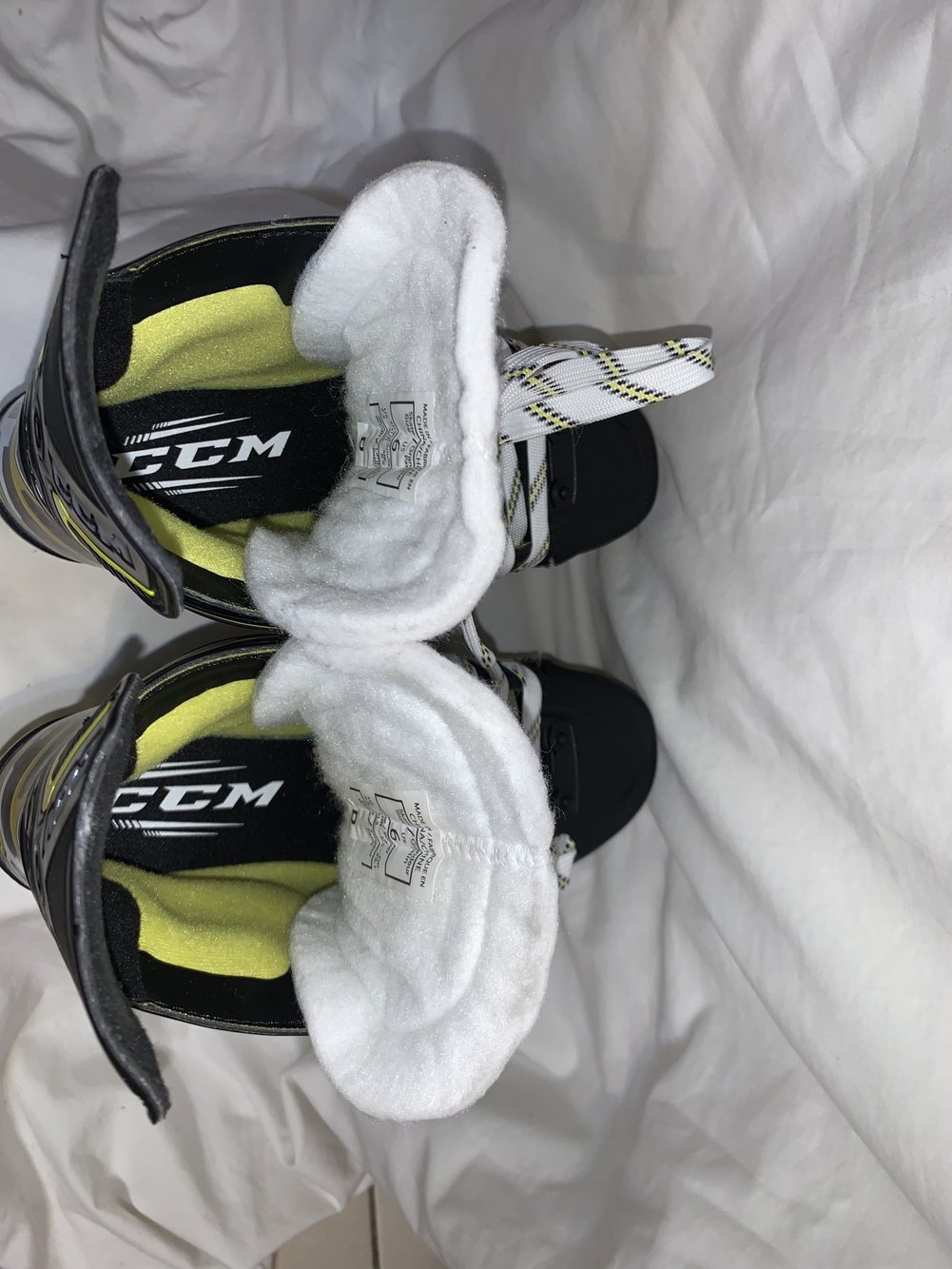 Senior CCM Size 6 Super Tacks 9370 Hockey Skates SidelineSwap