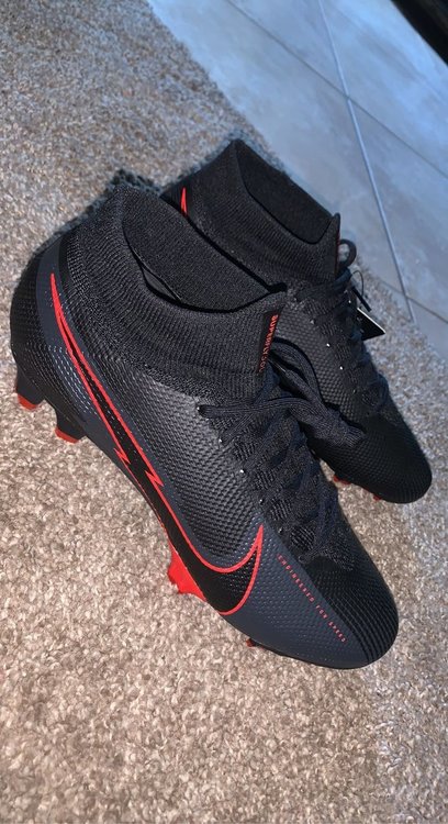 nike trainers size 7.5