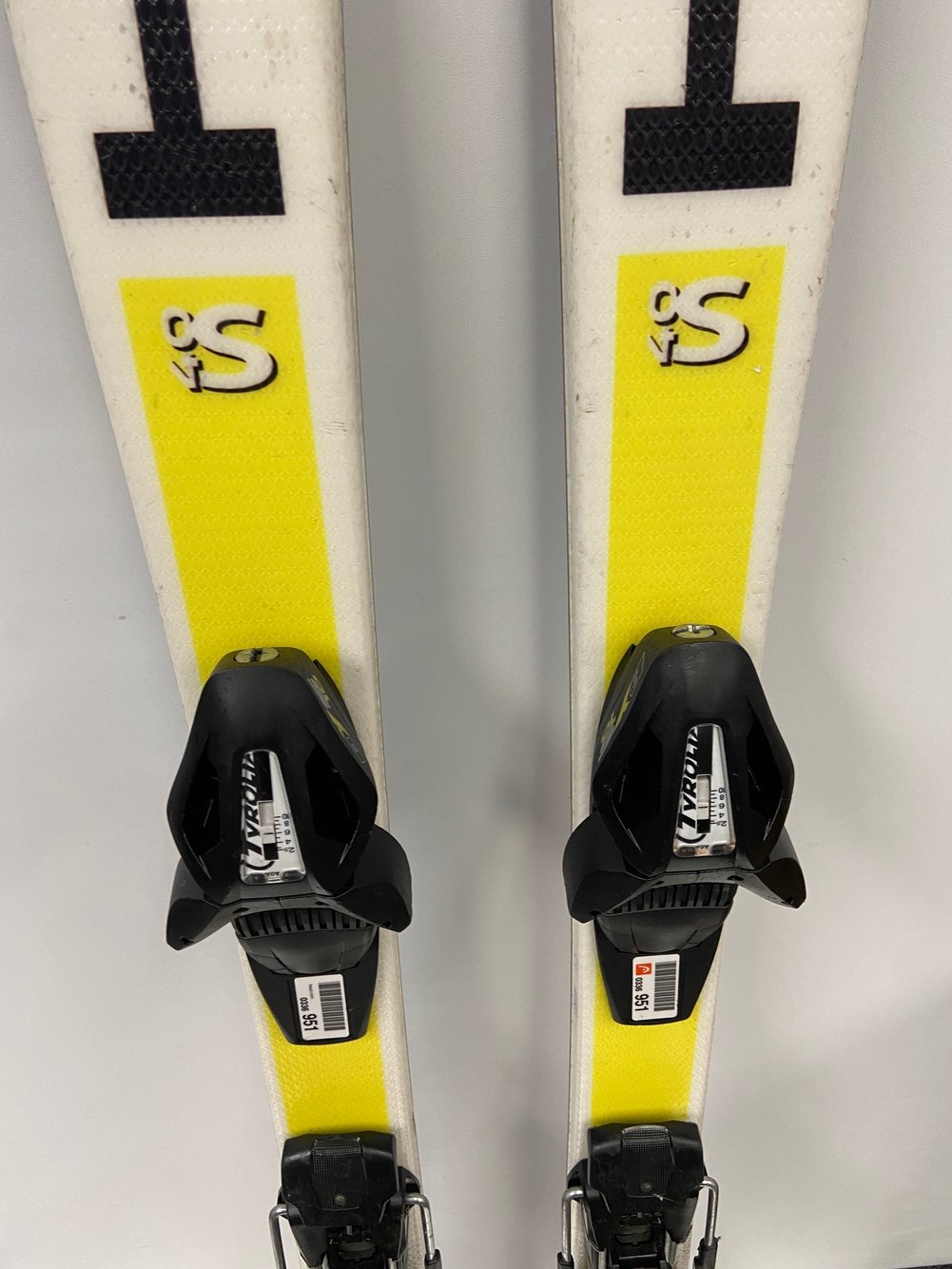 Head The Link Pro Skis 140 cm with Tyrolia Bindings Non Adjustable BYS
