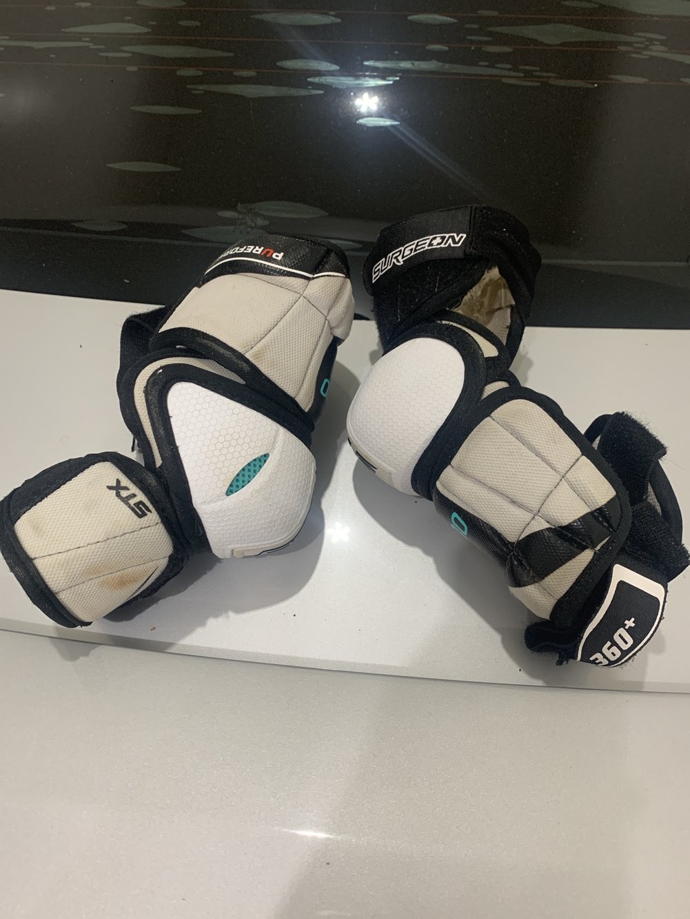STX Surgeon 300 Hockey Elbow Pads SidelineSwap