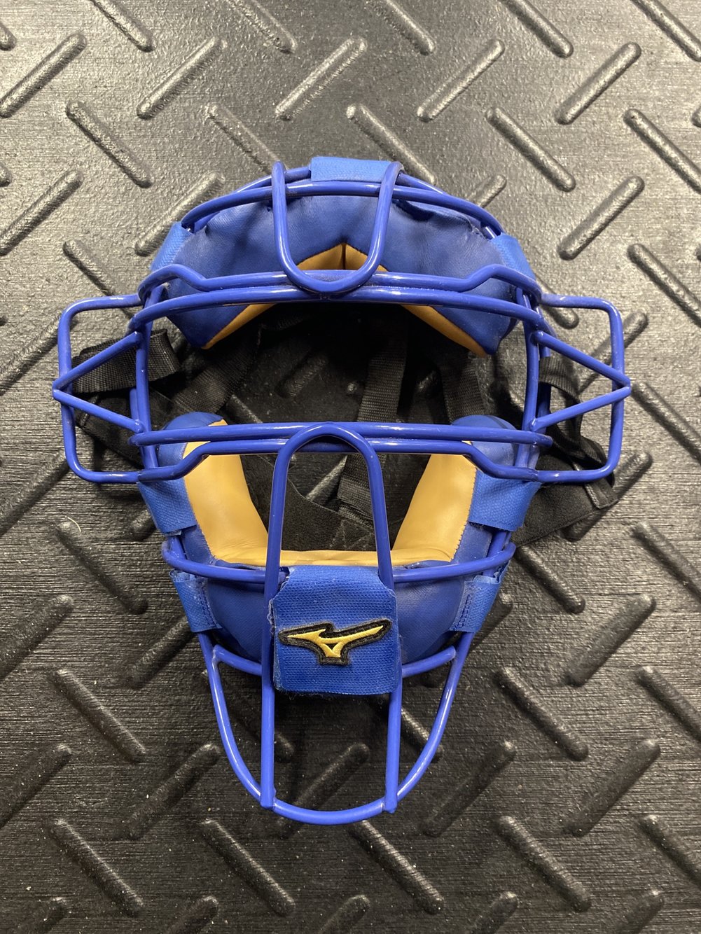 Mizuno catchers mask SidelineSwap