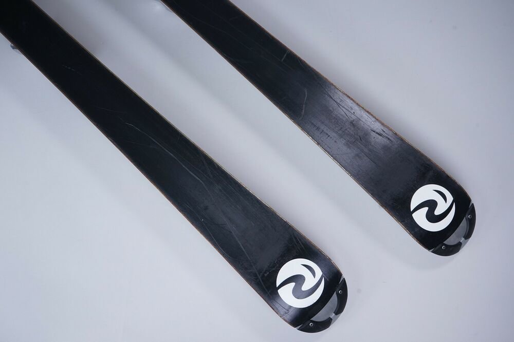Rossignol Saphir 300 スキー 146cm Rossignol Saphir 300 スキー 146cm