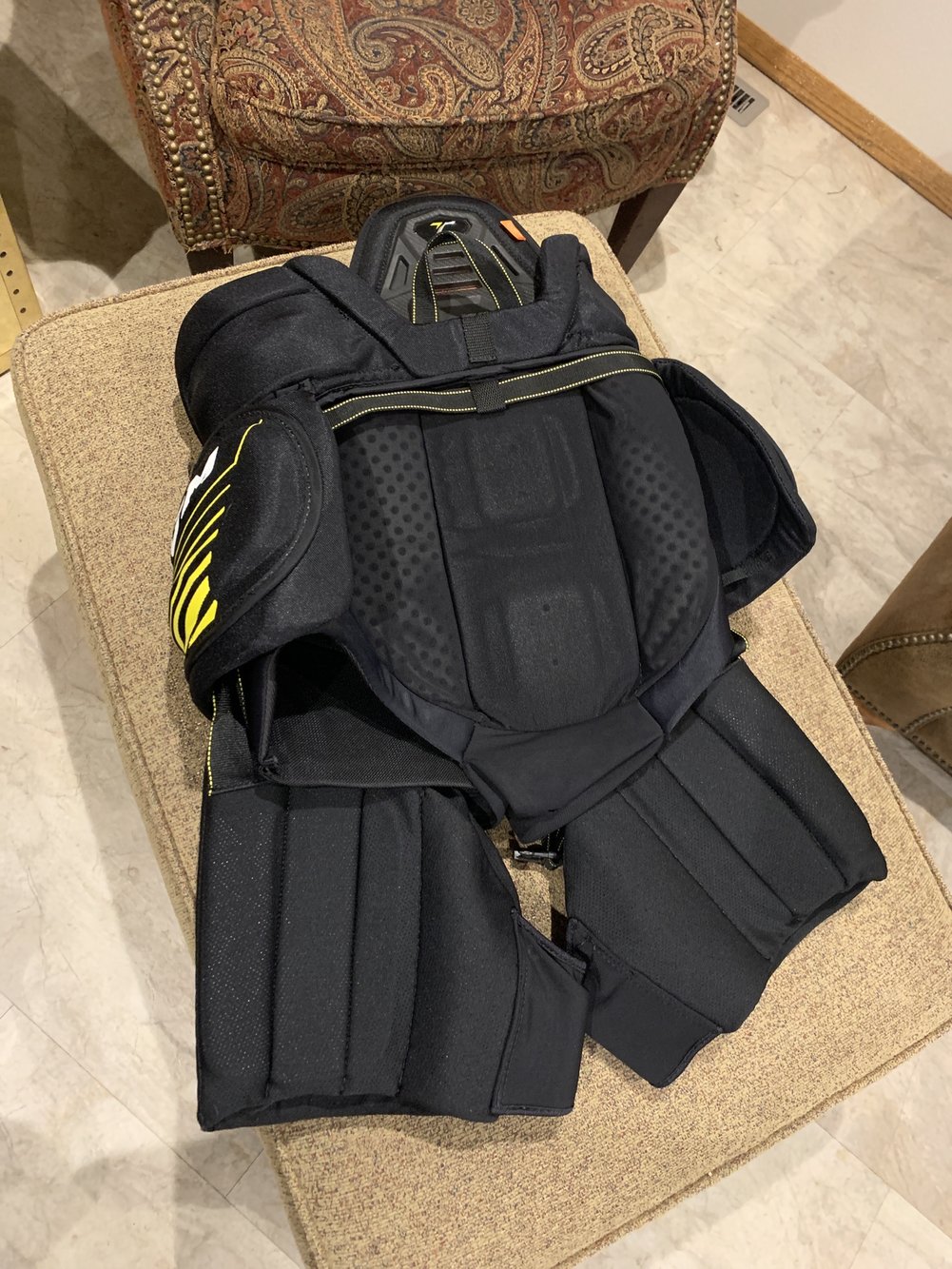 Senior Small CCM Super Tacks Girdle With Shell SidelineSwap