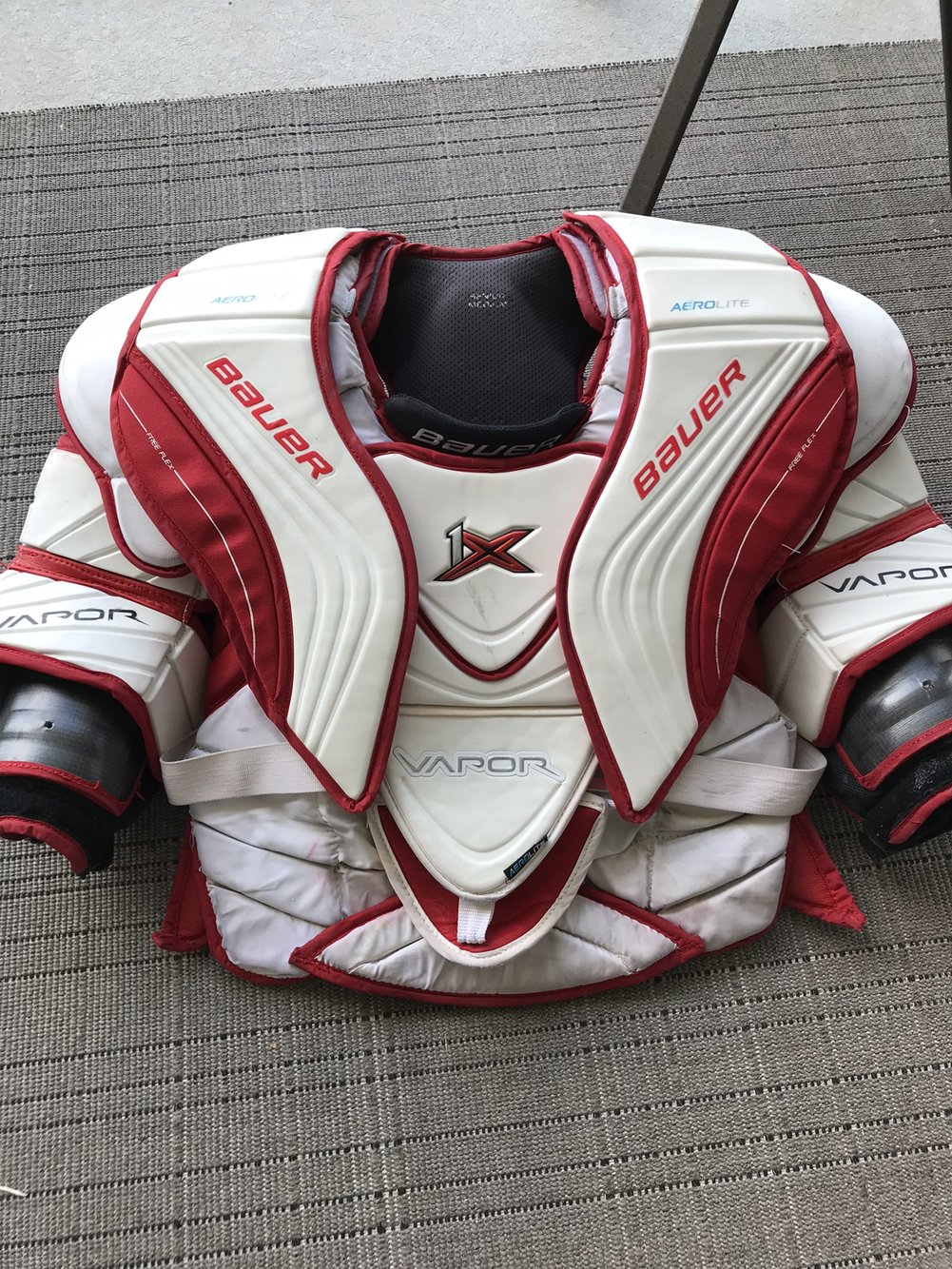 Bauer 1X Goalie Chest Protector SidelineSwap