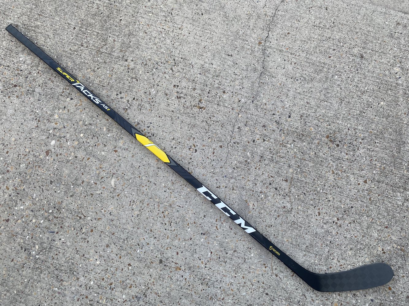 CCM Super Tacks AS1 Pro Stock Hockey Stick Grip 100 Flex Left P28 7439