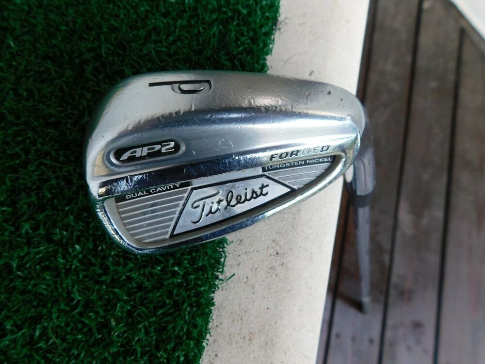 Titleist AP2 Pitching Wedge w/ True Temper Dynamic Gold Shaft