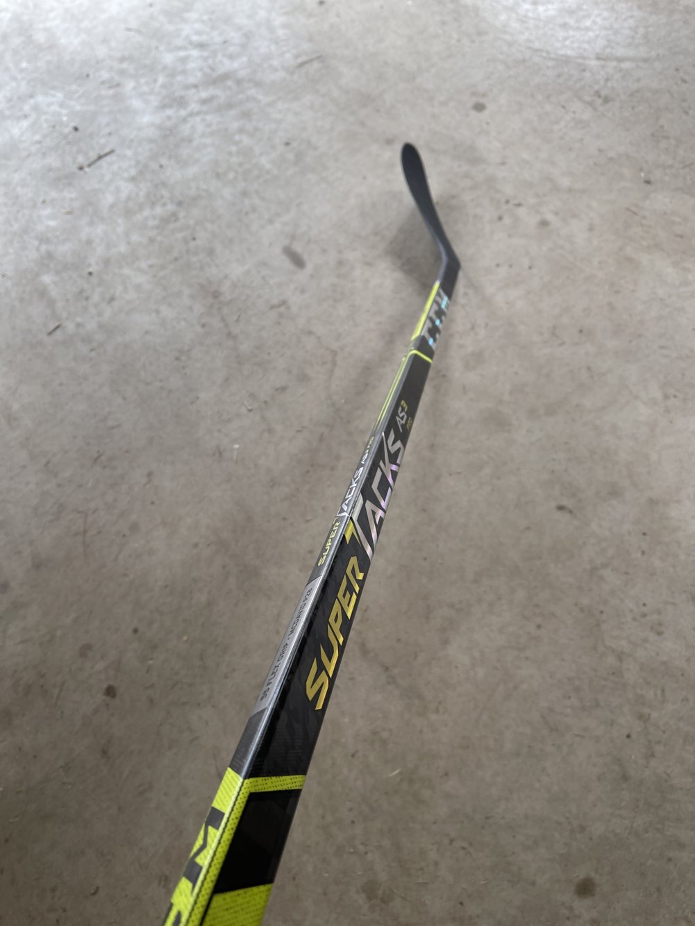 Intermediate Left Hand P28 Pattern 55 Flex Super Tacks AS3 Pro Hockey