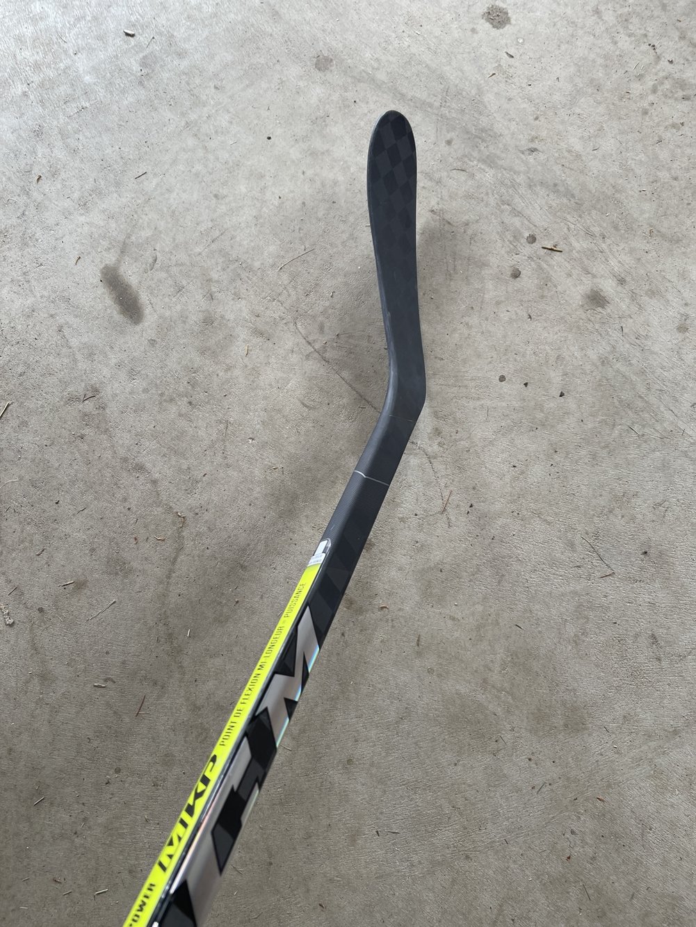 Intermediate Left Hand P28 Pattern 55 Flex Super Tacks AS3 Pro Hockey