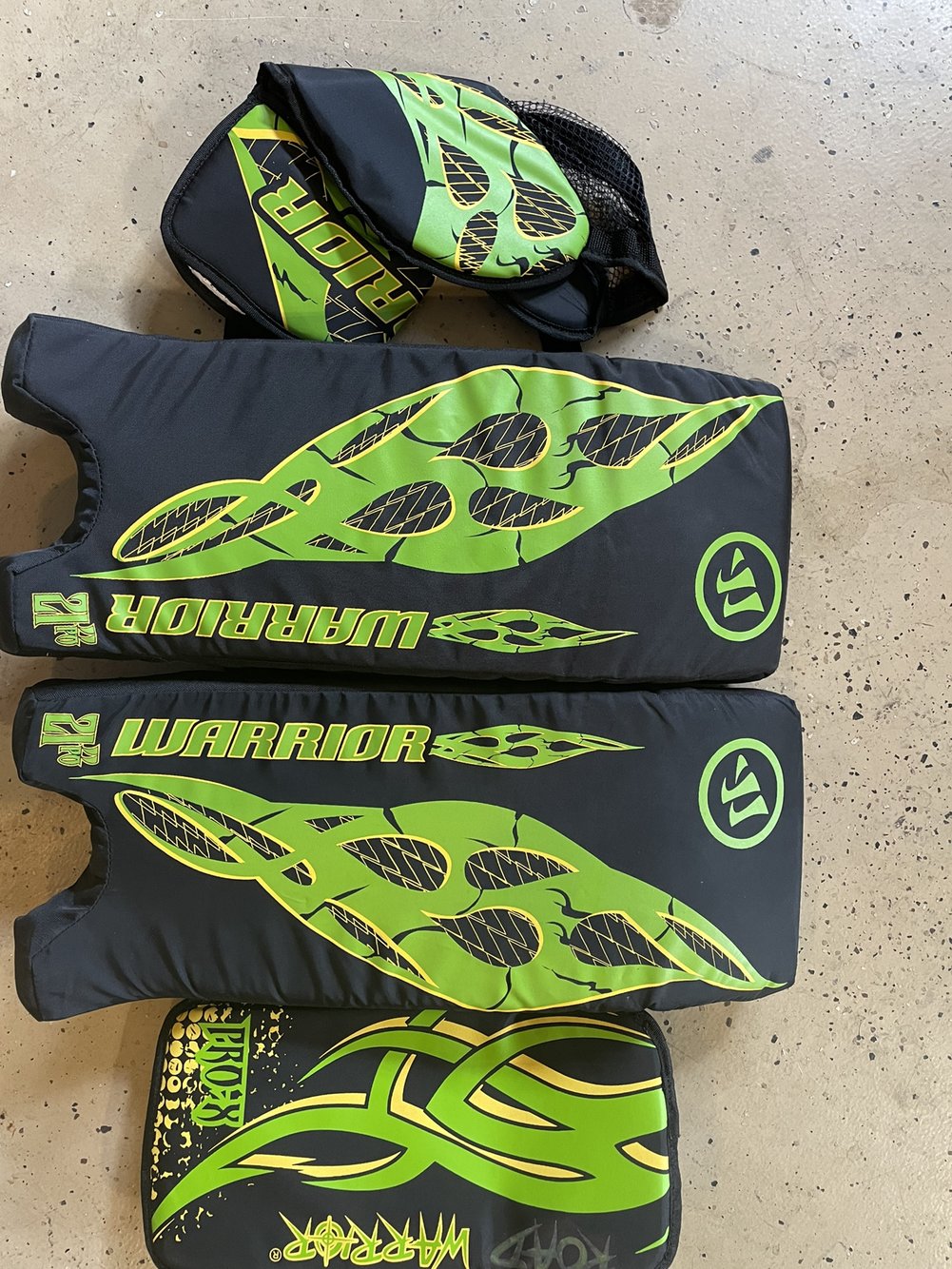 Road Warrior Street Hockey Goalie Set Right hand Trapper SidelineSwap