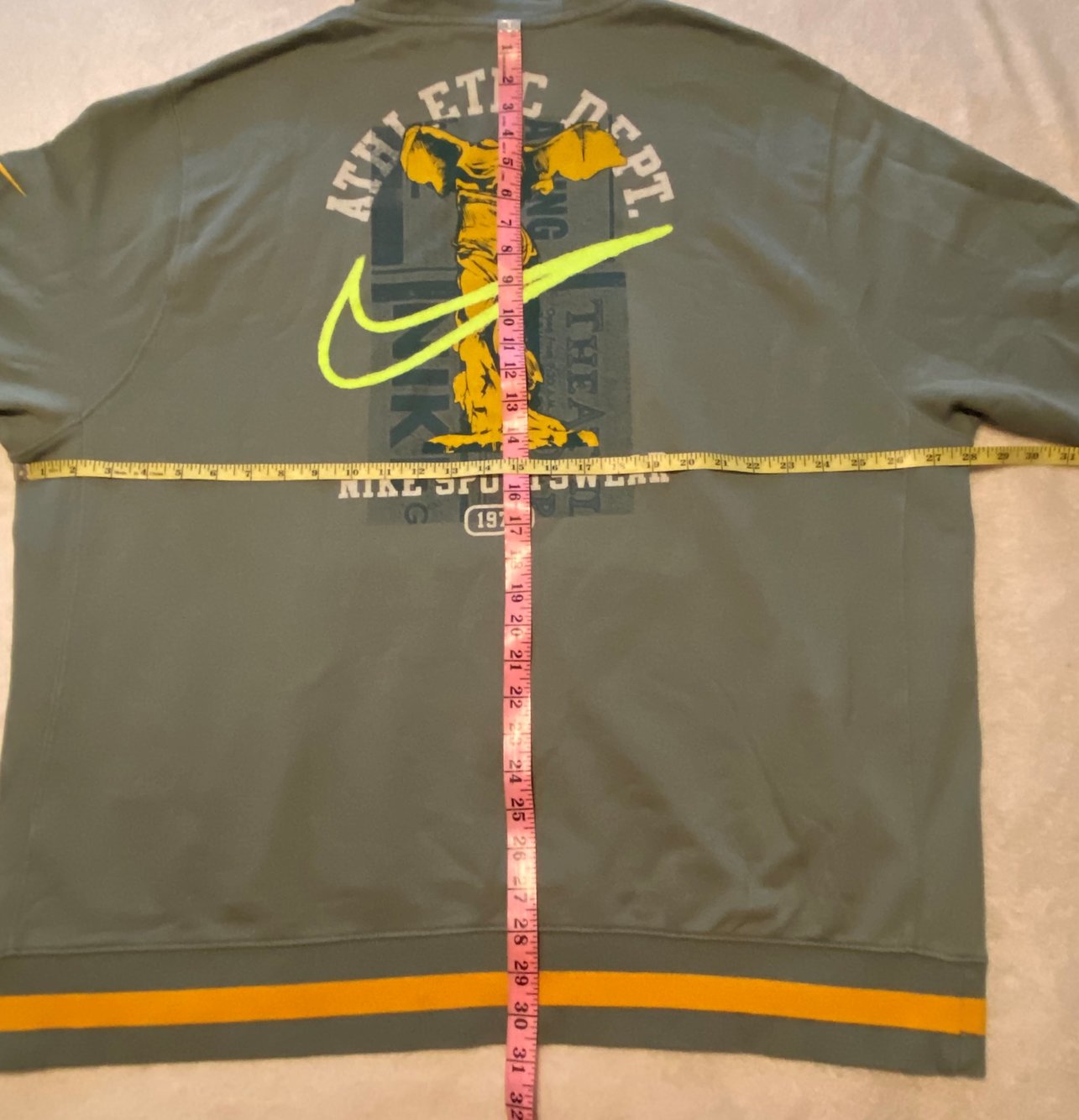 Rare NIKE SW Athletic Dept Size 2XL Sage Class of 1972 Winged Victory