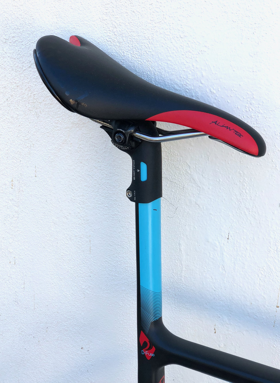 Giant Defy Advanced SL 0 Disc Carbon Road Bike Frameset w Integrated Seatpost Large SidelineSwap