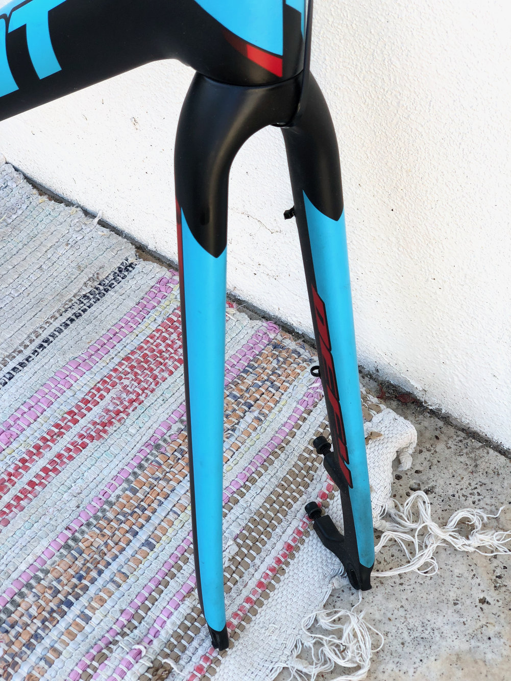 Giant Defy Advanced SL 0 Disc Carbon Road Bike Frameset w Integrated Seatpost Large SidelineSwap