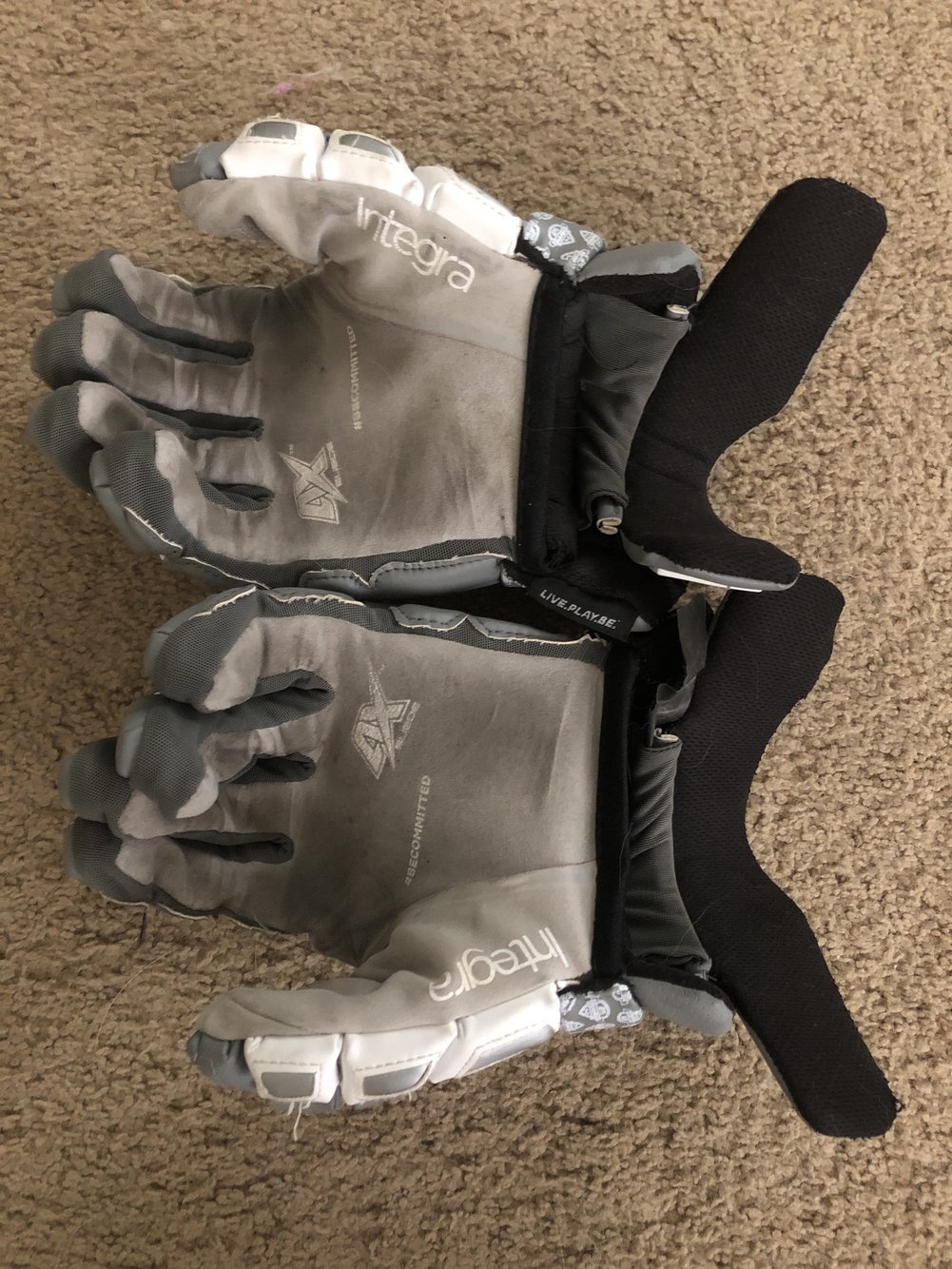 epoch integra le gloves