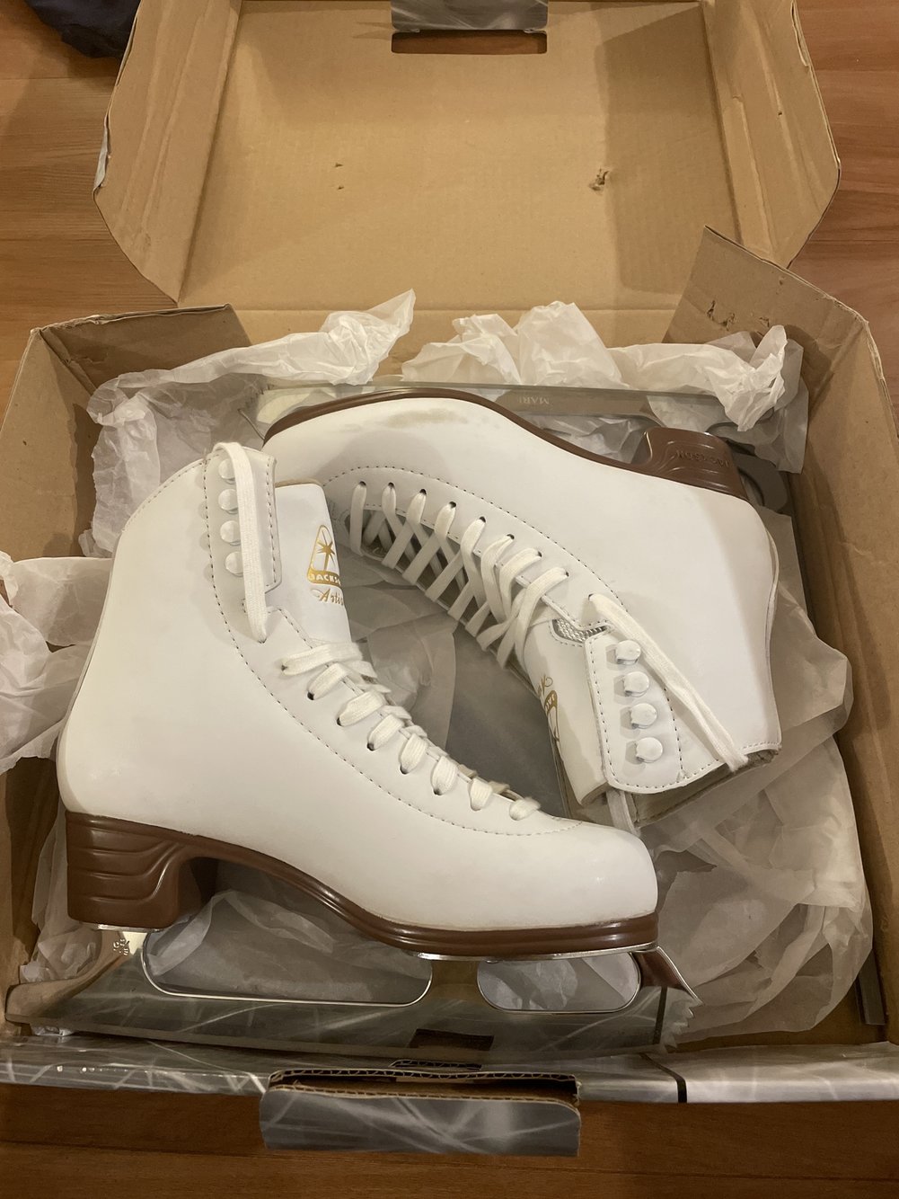 White New Jackson Size 6.5 Figure Skates SidelineSwap