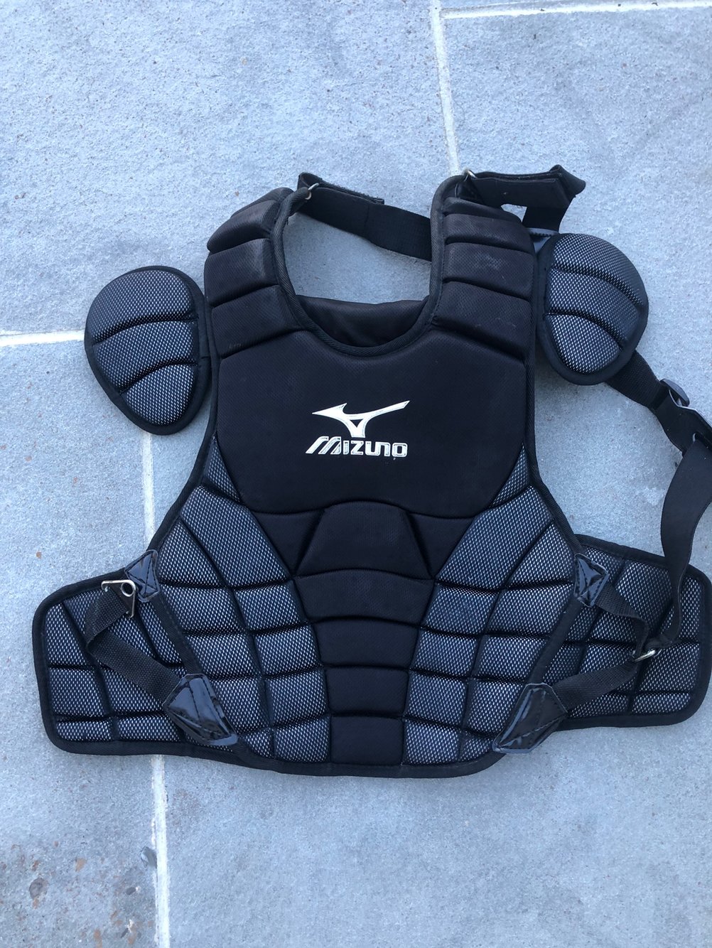 Black Adult Mizuno Samurai Catcher's Chest Protector SidelineSwap
