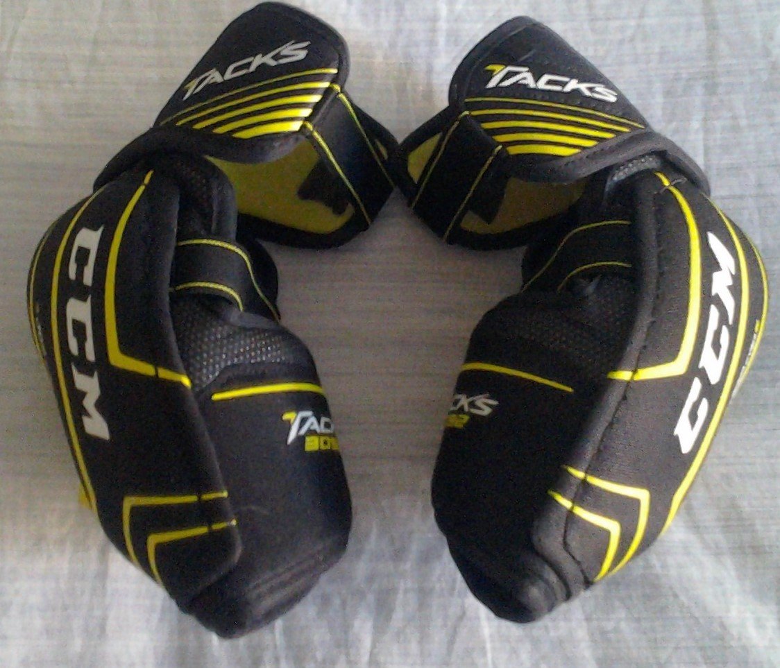CCM tacks 3092 Elbow Pads SidelineSwap