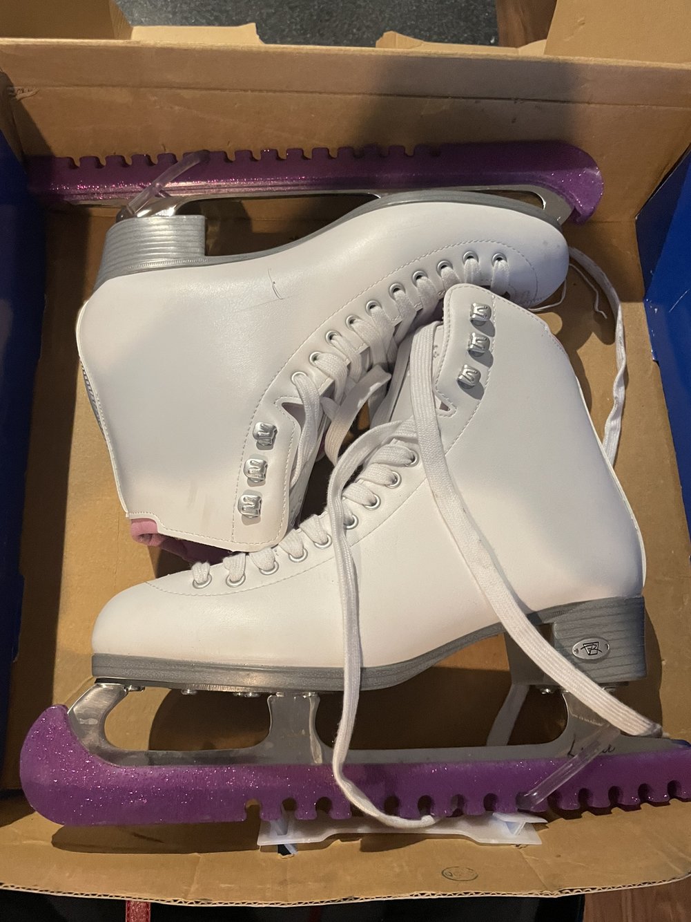 White New Riedell Size 8 Figure Skates SidelineSwap